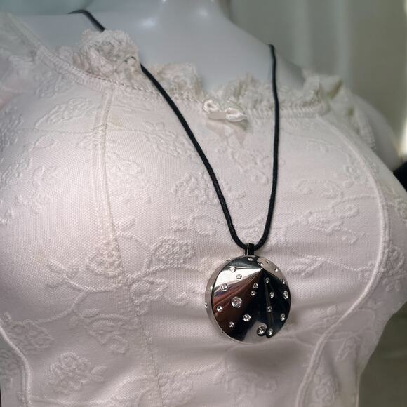 Swarovski Jewelry - Swarovski 90s/Y2K Lip Gloss Pendant Rope Necklace